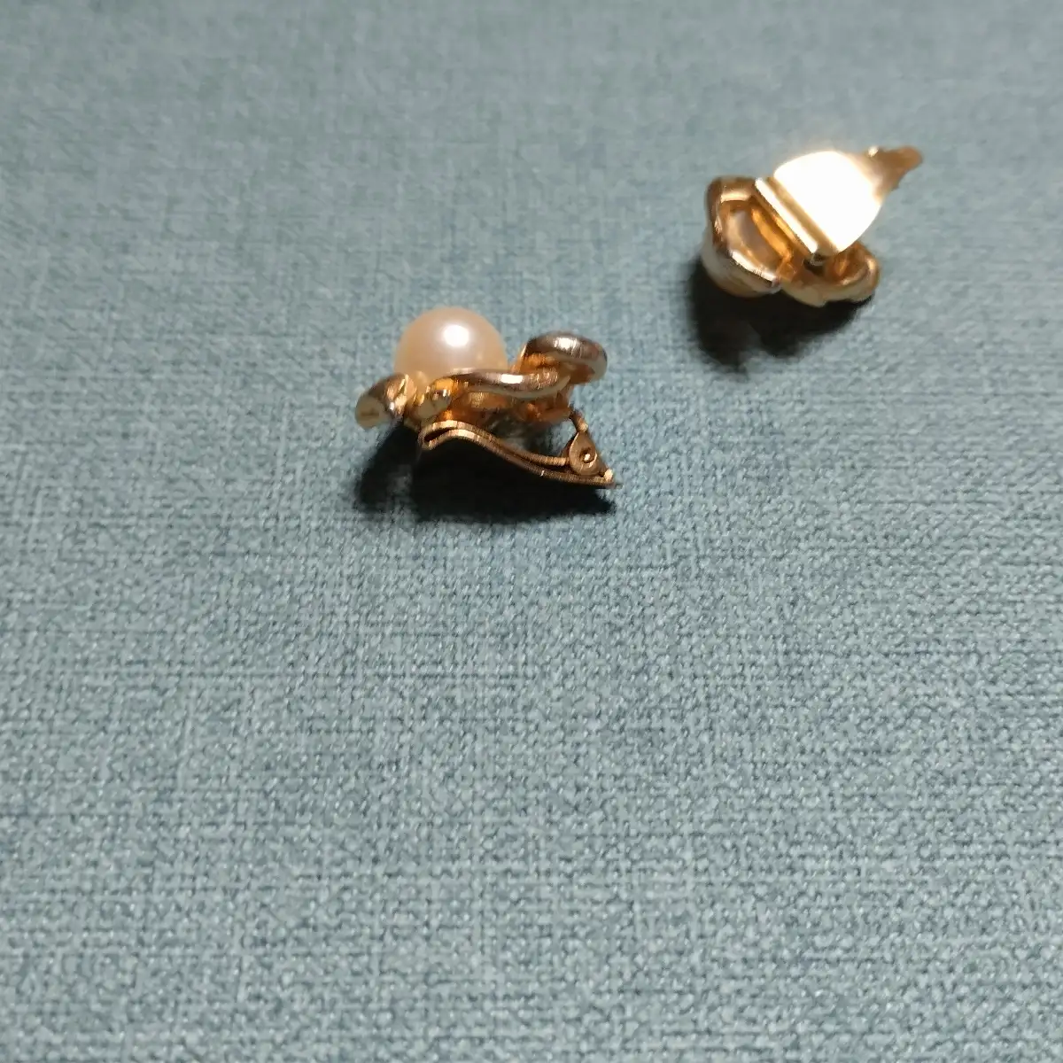 Boucles d'oreilles vintage à clypse