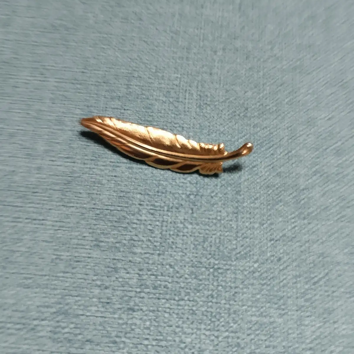 Broche plume vintage