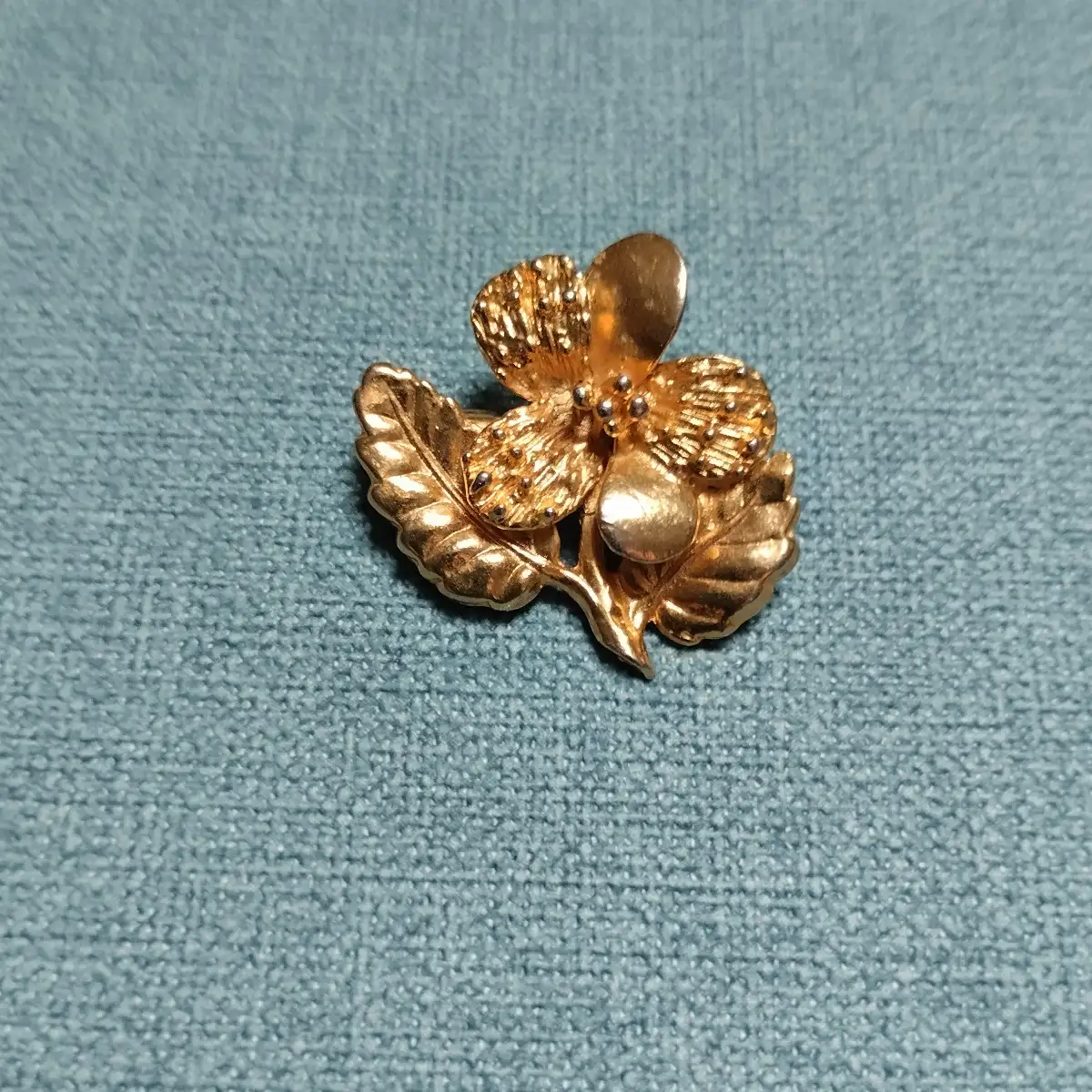 Broche vintage fleurs de myosotis